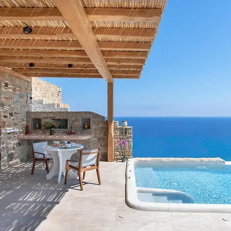 Villa Naxos Rock